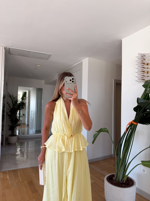 Halter Yaka Gold Broşlu Elbise - Sarı