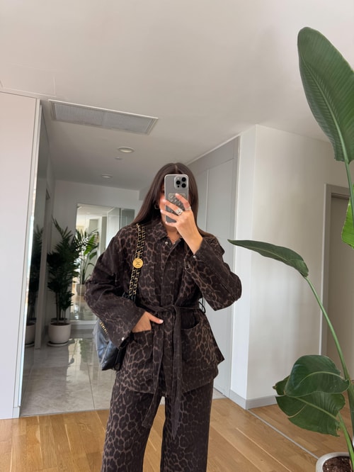 Kahve Yıkamalı Kuşaklı Leopar Desen Ceket