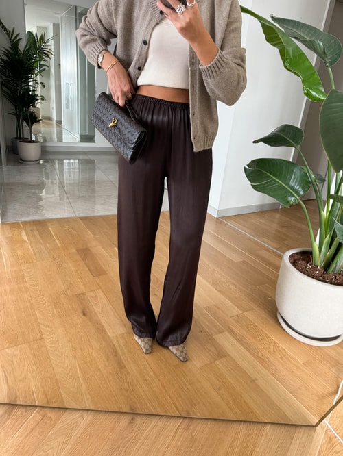 Kelly Beli Lastikli Saten Pantolon- Acı Kahve