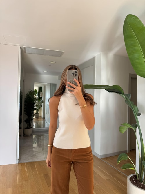 Kolsuz Boğazlı Triko Atlet - Ekru