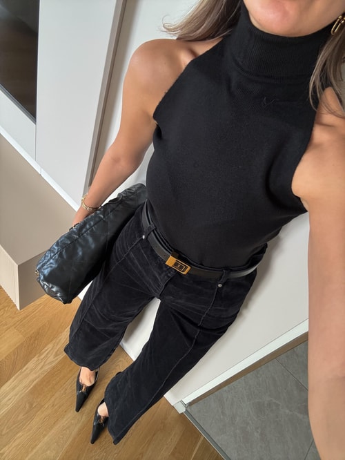 Kolsuz Boğazlı Triko Atlet - Siyah