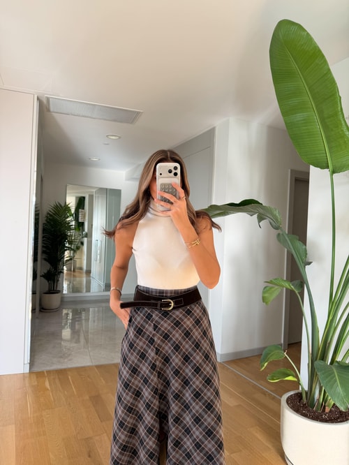 Kolsuz Boğazlı Triko - Ekru