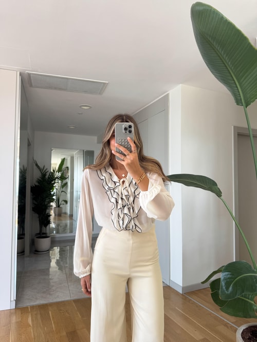 Kontrast Dikişli Ekru Şifon Bluz