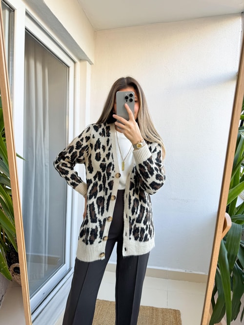 Leopar Desenli Düğmeli Hırka