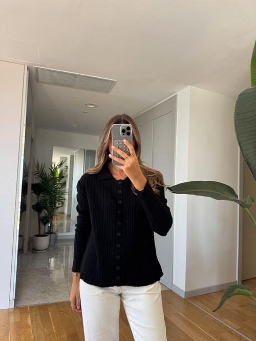 Lia Polo Yaka Düğmeli Hırka - Siyah