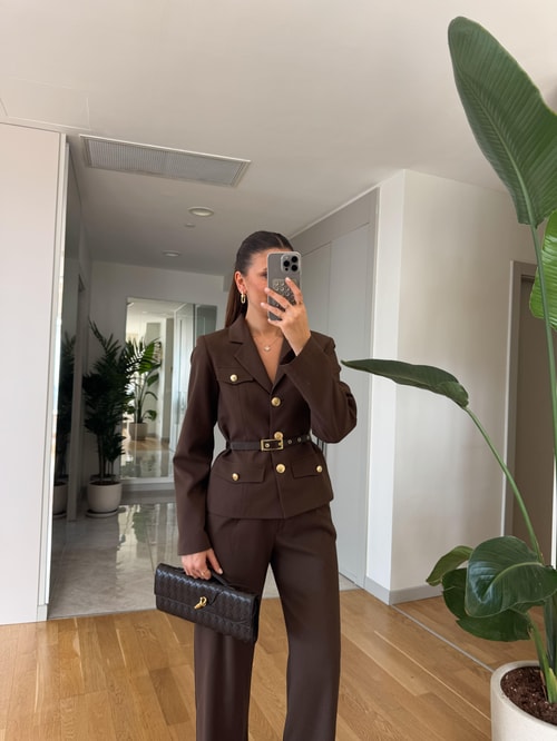 Lisa Gold Düğmeli Kemerli Ceket Pantolon Takım- Kahve