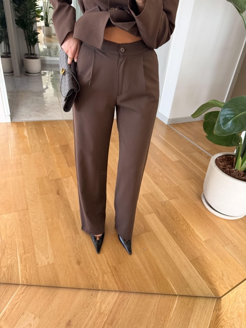 Lisa Gold Düğmeli Kemerli Ceket Pantolon Takım- Kahve
