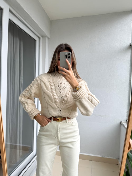 Mng Örgü Detaylı Krem Kazak