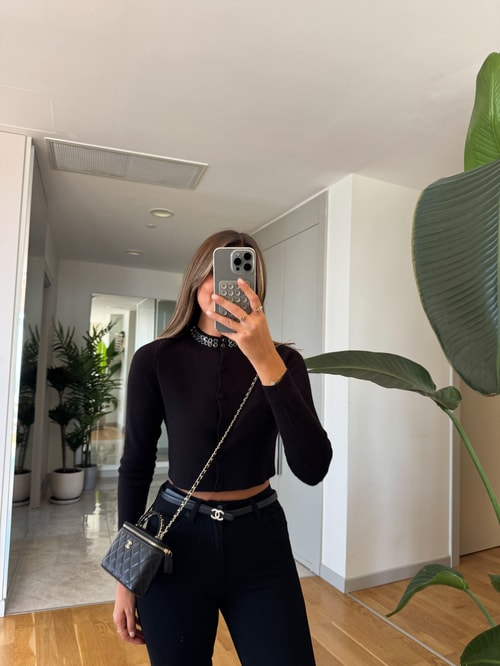 Mng Yakası Taşlı Siyah Hırka