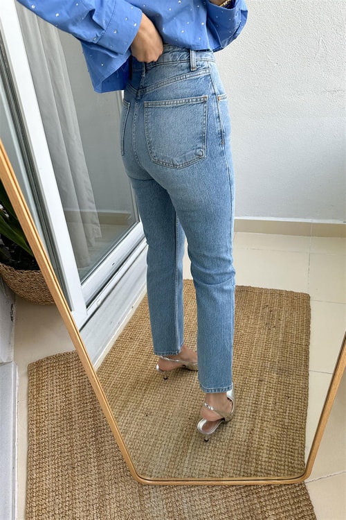 Never Açık Mavi Mom Fit Jean