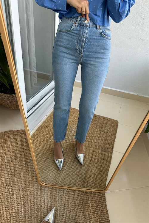 Never Açık Mavi Mom Fit Jean