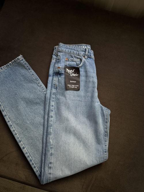 Never Denim Straight Jean