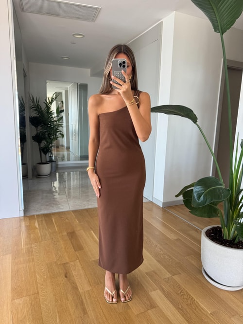 Omzu Gold Tokalı Elbise - Kahverengi