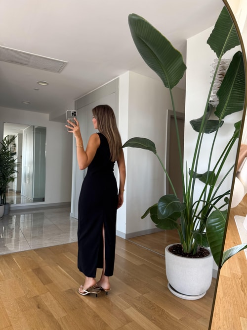 Omzu Gold Tokalı Elbise - Siyah