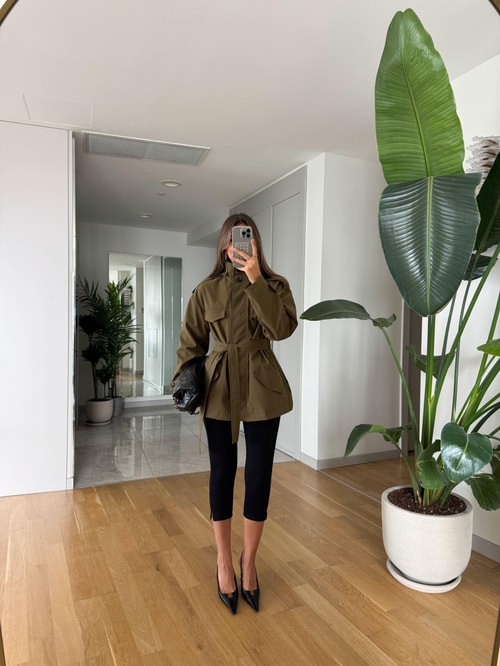 Önden Dikişli Kapri Tayt -Siyah