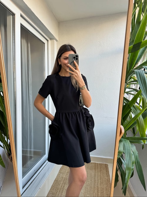 Premium Büyük Gül Detaylı Krep Elbise-Siyah