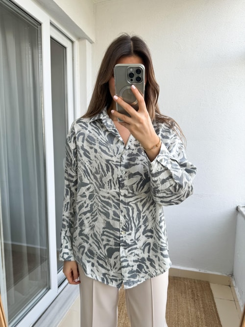 Roy Gri Desenli Parlak Gömlek