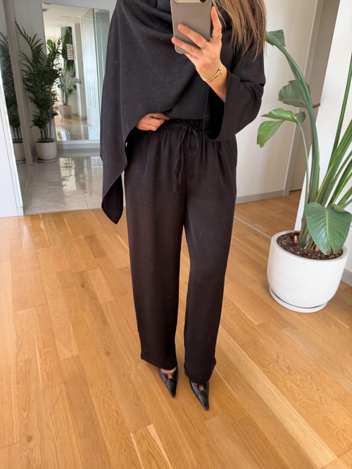 Saten Şallı Bluz Pantolon Takım - Siyah