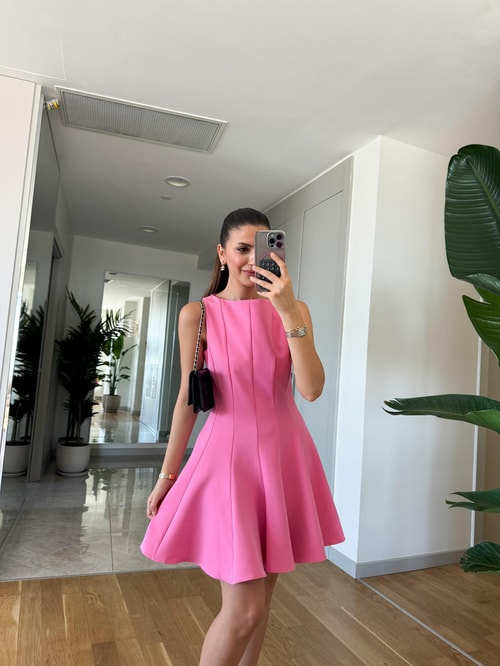 Sofia Belden Oturmalı Volanlı Elbise Pembe