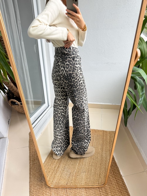 Soluk Efektli Leopar Desenli Straight Jean