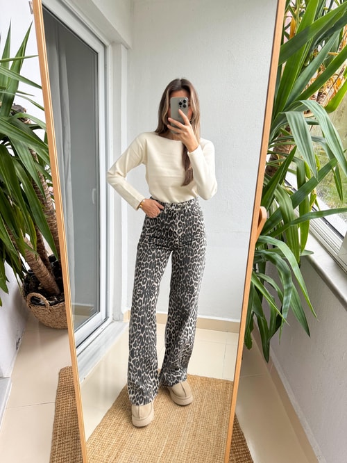 Soluk Efektli Leopar Desenli Straight Jean