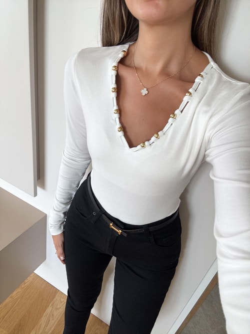 Yakası Gold Boncuk Detaylı Bluz - Ekru
