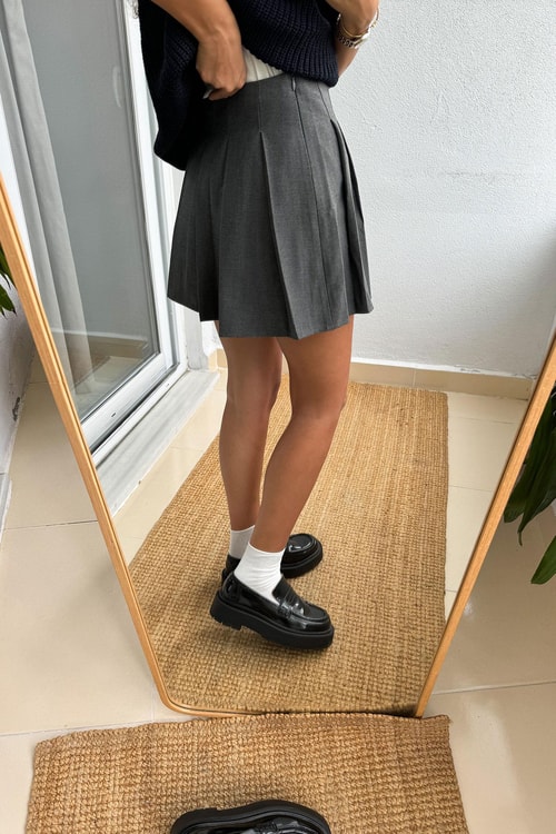 Zr Gri Pliseli Mini Etek