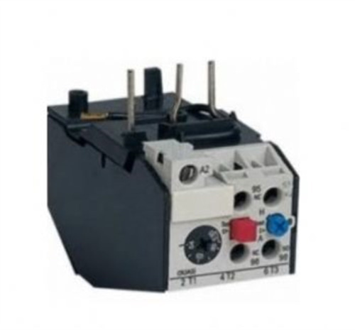 Siemens 3UA6201-3L 135-160A; Termik Röle;  Faz Korumalı; Çevre Sıcaklığına Uyumlu; El Ve Otomatik Konumlu; Kontaktör Üze
