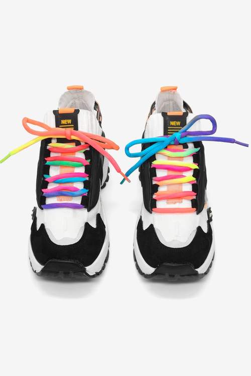 Rahat Kalıp Renkli Lastik Boğazlı Bağcıklı Sneaker Kadın Siyah Beyaz Sneaker TBTDYZ1903