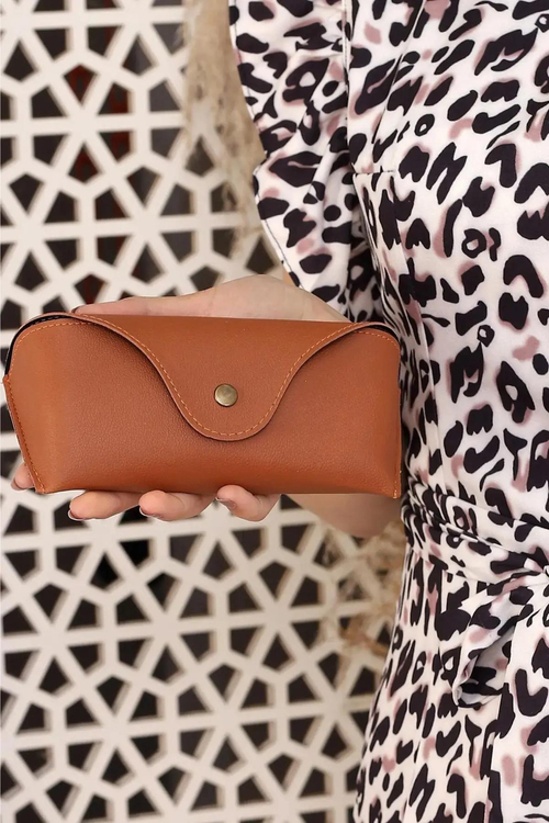 Suni Deri Çıtçıt Kapamalı Unisex Taba Sert Gözlük Kılıfı PWGZKB005