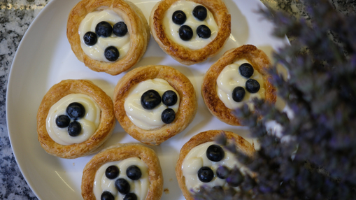 Yaban Mersinli Milföy Tart Tarifi
