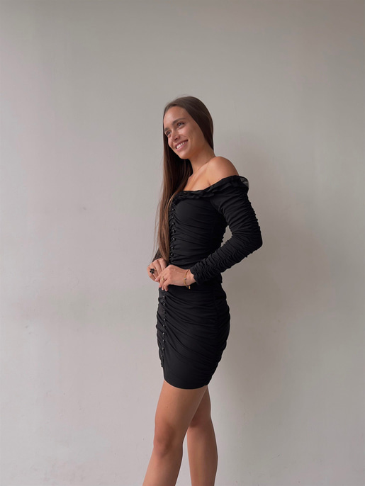 	Omuz Fırfırlı Önden Düğme Detaylı Drapeli Uzun Kol Zanobi Kadın Siyah Mini Elbise 23K000110