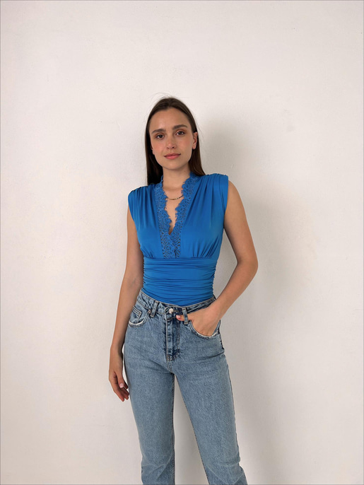 	Vatkalı Derin V Dantel Yaka Elanor Kadın Mavi Bodysuit 22Y000067