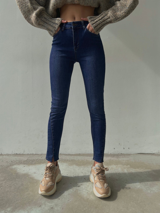 Asimetrik Dikiş Detaylı Orta Bel Yanları Cepli Kadın Jacopo Mavi Jeans 23K000047