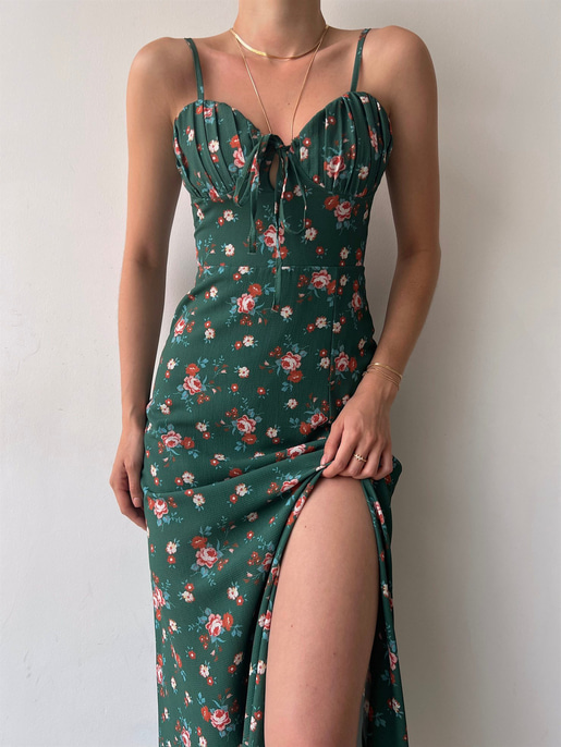 Askılı Midi Boy Göğüsü Drapeli Çiçek Desenli Yırtmaçlı Ardere Kadın Yeşil Elbise 22Y000358