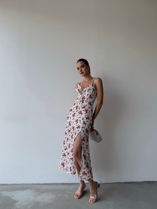 Askılı Midi Boy Göğüsü Drapeli Çiçek Desenli Yırtmaçlı Ardere Kadın Beyaz Elbise 22Y000358