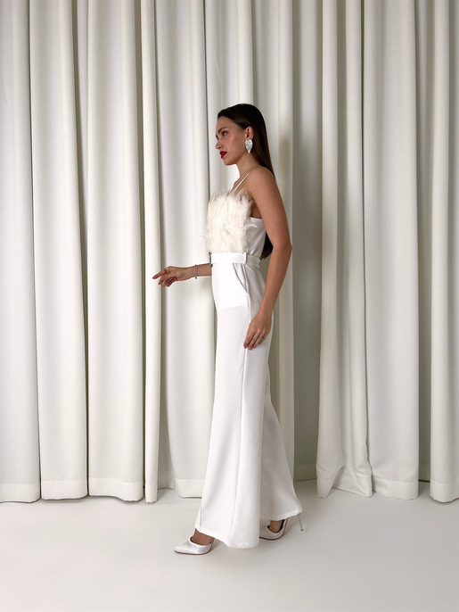 Askılı Önü Tüy Detaylı Belden Kemerli Paddy Kadın Beyaz Tulum 23K000444