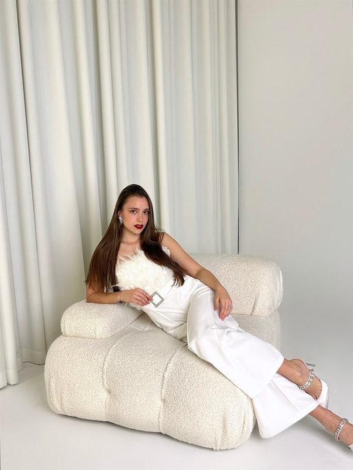 Askılı Önü Tüy Detaylı Belden Kemerli Paddy Kadın Beyaz Tulum 23K000444