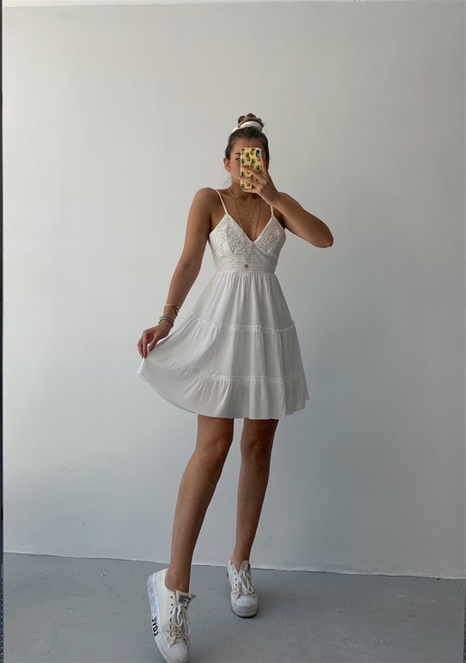 Askılı Sırtı Bağlamalı Volanlı Kadın Beyaz Elbise 21Y000393