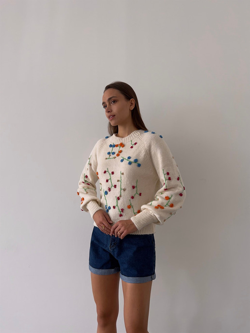 Bisiklet Yaka Çiçek Desenli Trevon Kadın Bej Kazak 23K000182