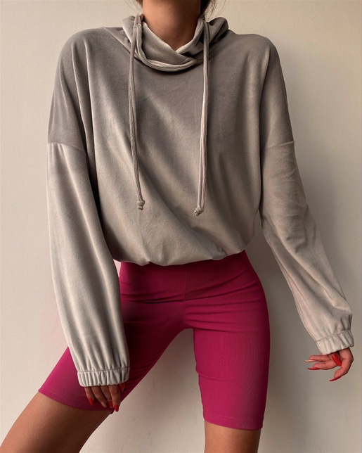 Boğaz Detaylı Kadife Sweatshirt 22K000219