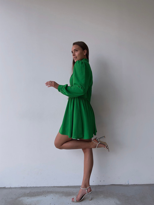 Boğazlı Derin V Yaka Düğmeli Kol Belden Oturtmalı Eteği Volanlı Ivon Kadın Zümrüt Mini Elbise 23K000029