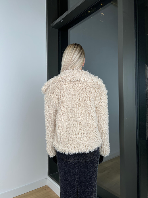 Cesar Tüylü Mont 24k323