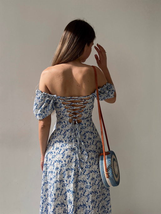 Çiçek Önden Yırtmaçlı Açık Omuz Nick Kadın Mavi Midi Elbise 22Y000224