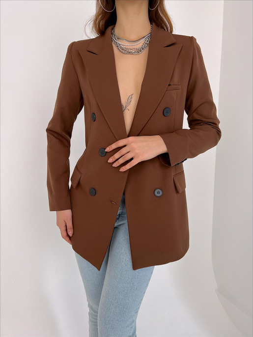 Çift Düğme Kapamalı Kruvaze Yaka Callie Kadın Kahve Blazer Ceket 23Y000019