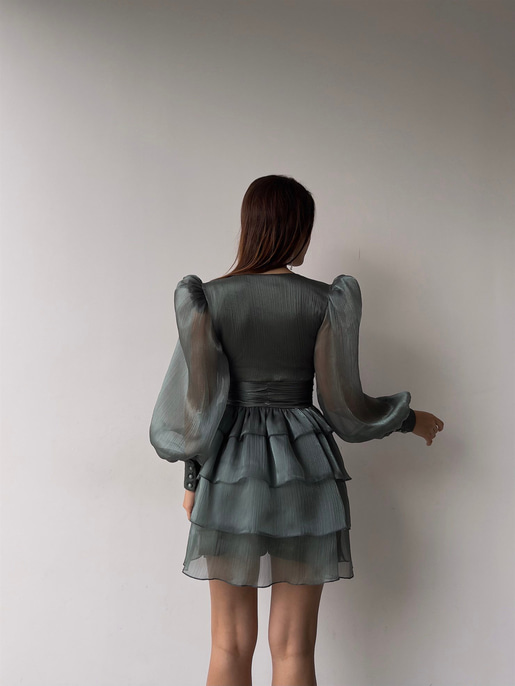 Derin V Yaka Belden Oturtmalı Tül Kol Crown Kadın Haki Fırfırlı Elbise 23K000314