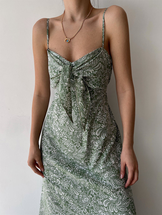 Desenli İnce Askı Göğüsü Bağcıklı Yırtmaçlı Savana  Kadın Haki Uzun Elbise 22Y000244