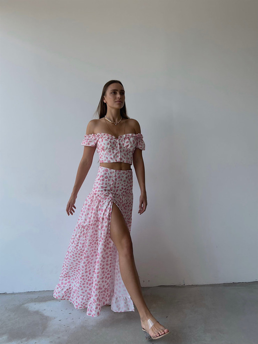 Desenli Üst Düğme Kapamalı Kol Lastikli Eteği Yırtmaçlı ve Fermuar Kapamalı Telma Kadın Pembe İkili Takım 22Y000512