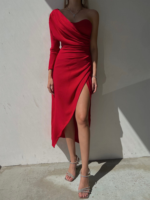 Drape Detaylı Tek Omuz Etek Kısmı Kruvaze Yırtmaçlı Lowry Kadın Kırmızı Midi Boy Elbise 23K000091
