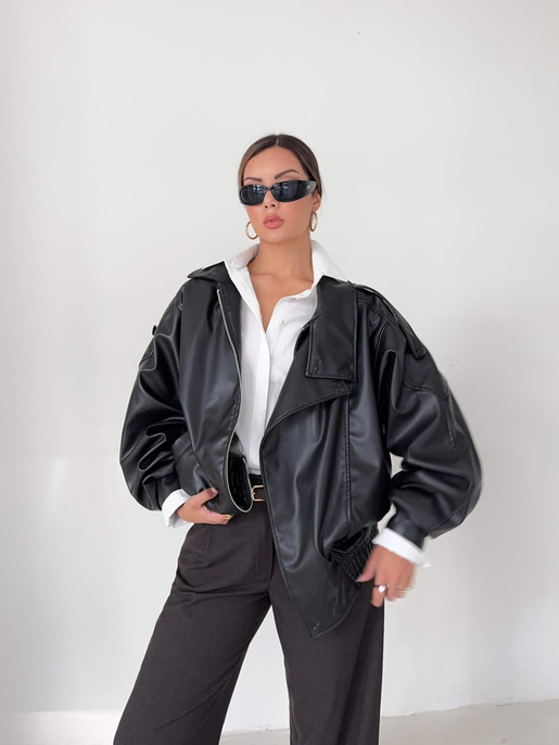 Düğme Detaylı Fermuarlı Beledan Siyah Kadın Deri Mont 26K082